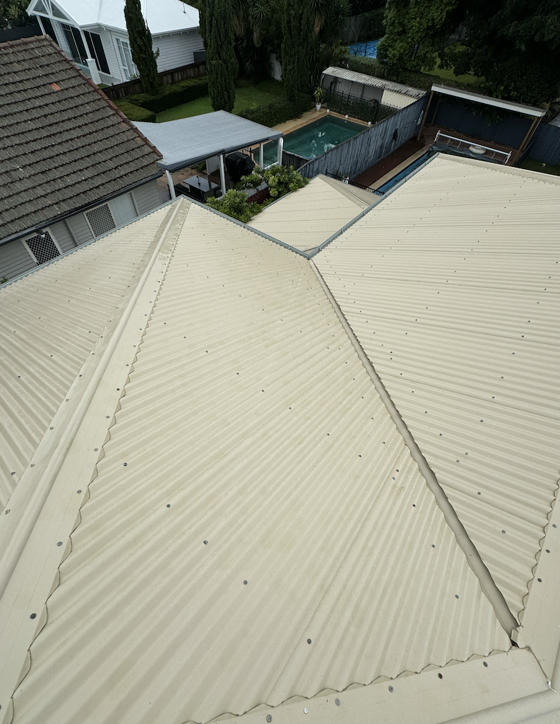 Coolum roof cleaning after shot