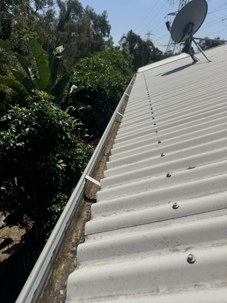 Gold Coast Gutter Cleaning Image. Gutter with no debris